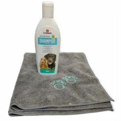 Shampoing Au Pin 300ml Pour Chien Et Serviette En Microfibre. - Animallparadise